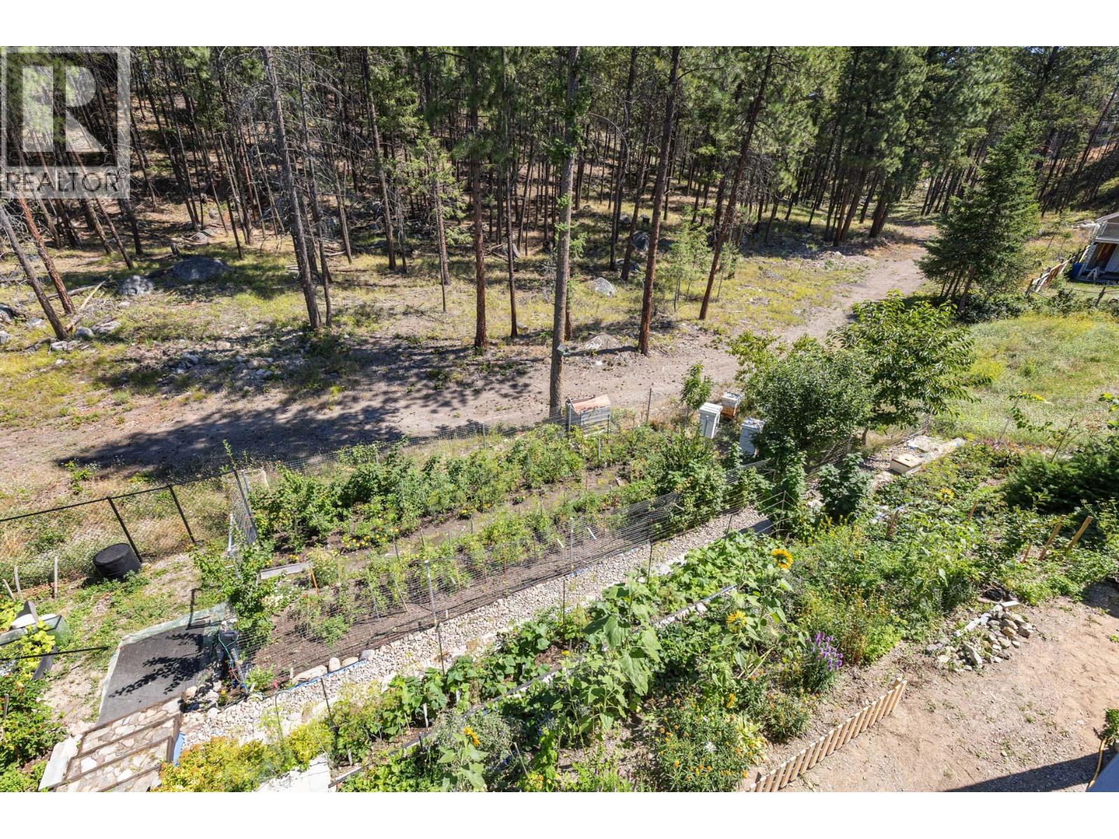 690 Muir Road Property Photo 13