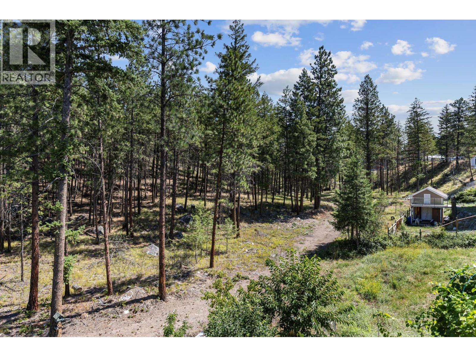 690 Muir Road Property Photo 15