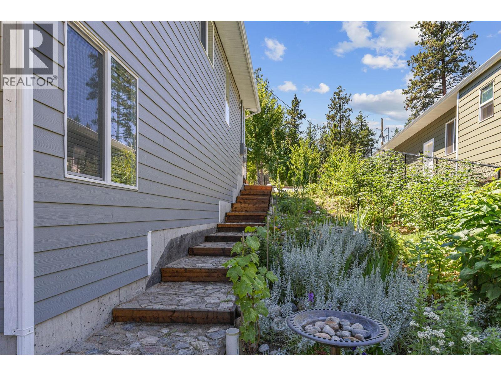 690 Muir Road Property Photo 39