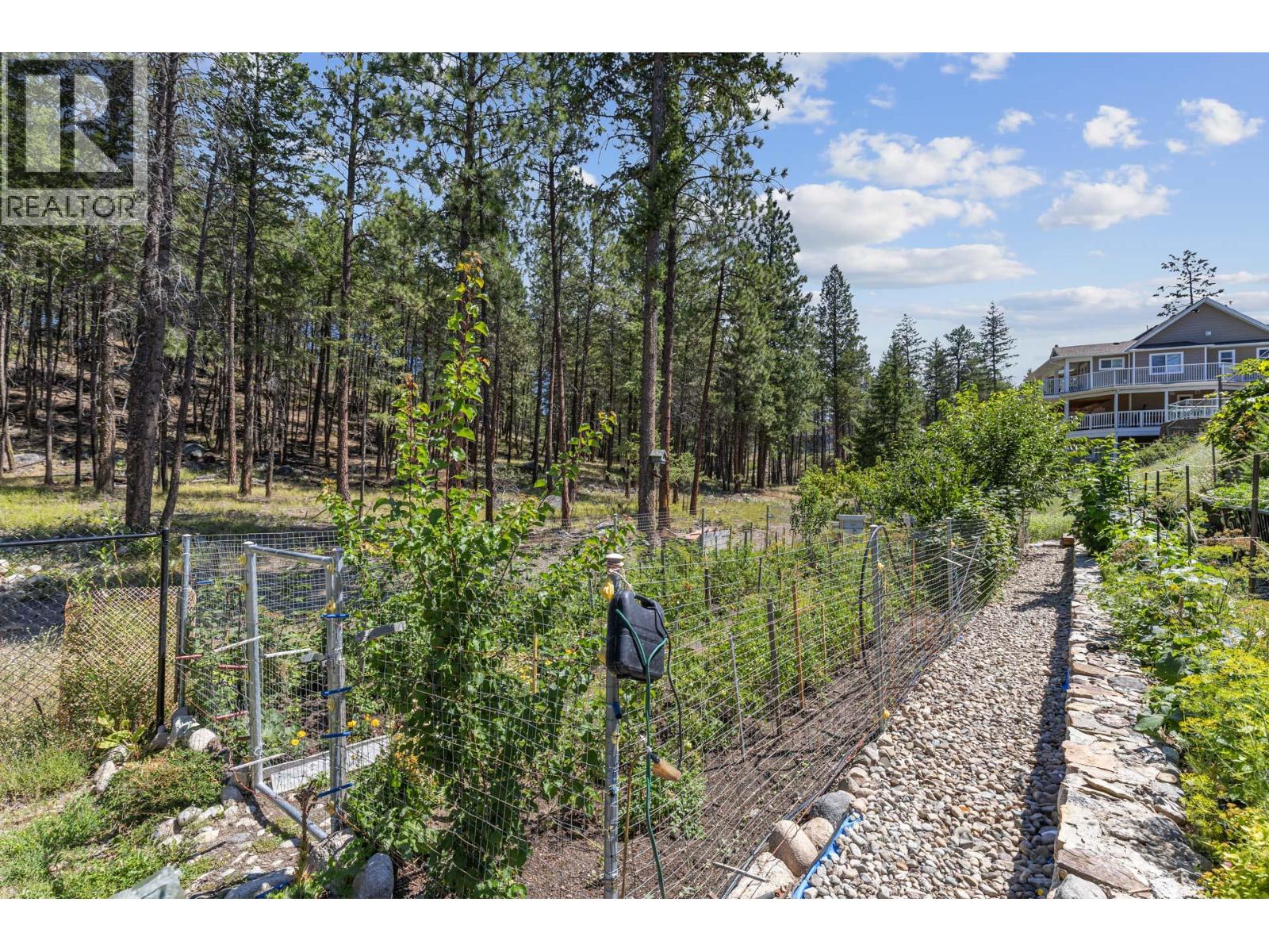 690 Muir Road Property Photo 42
