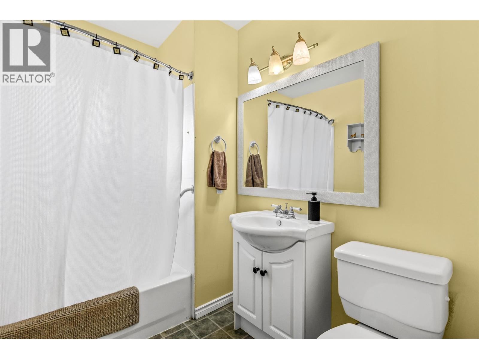1402 Birch Street Property Photo 14