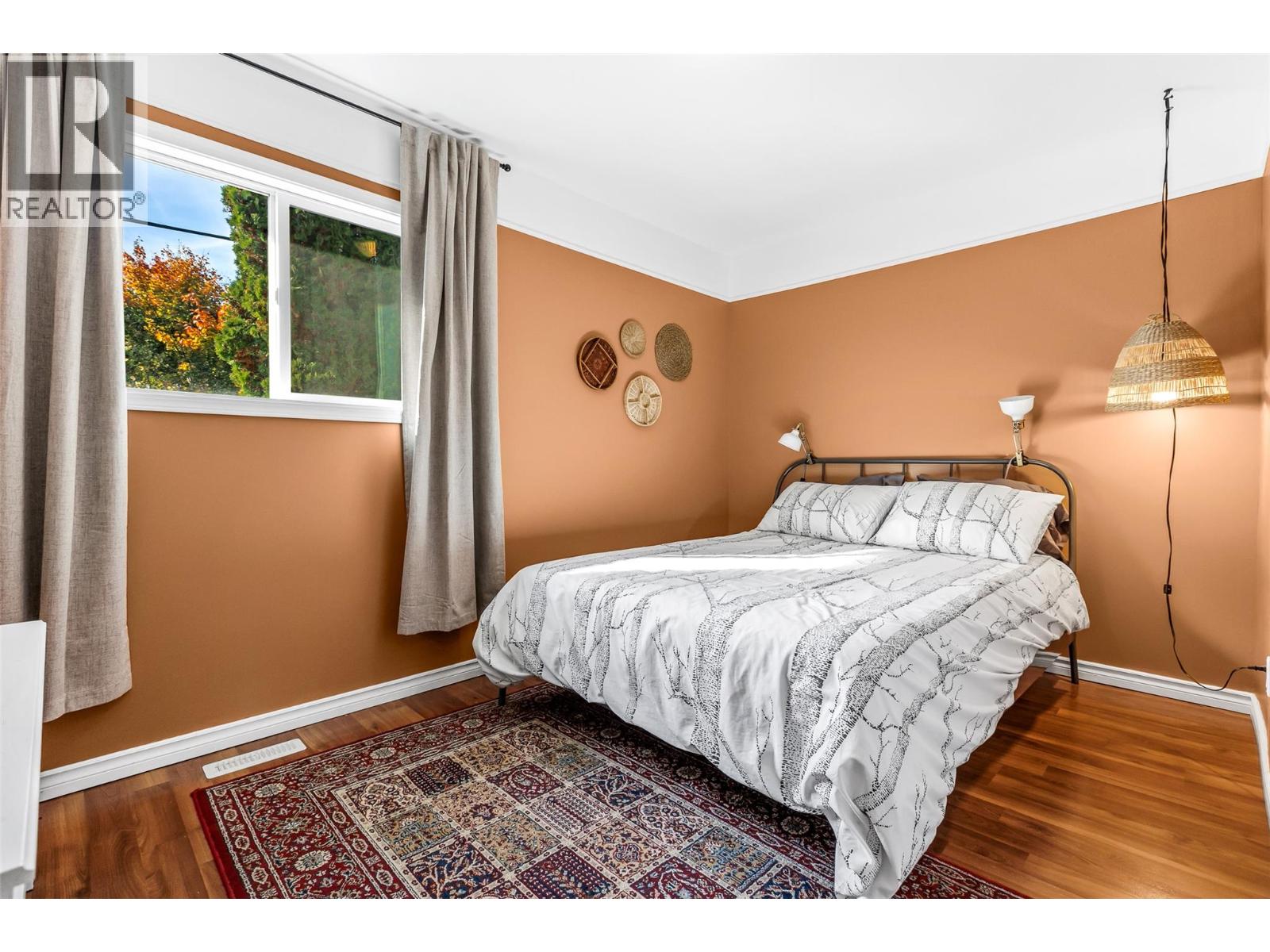 1402 Birch Street Property Photo 16