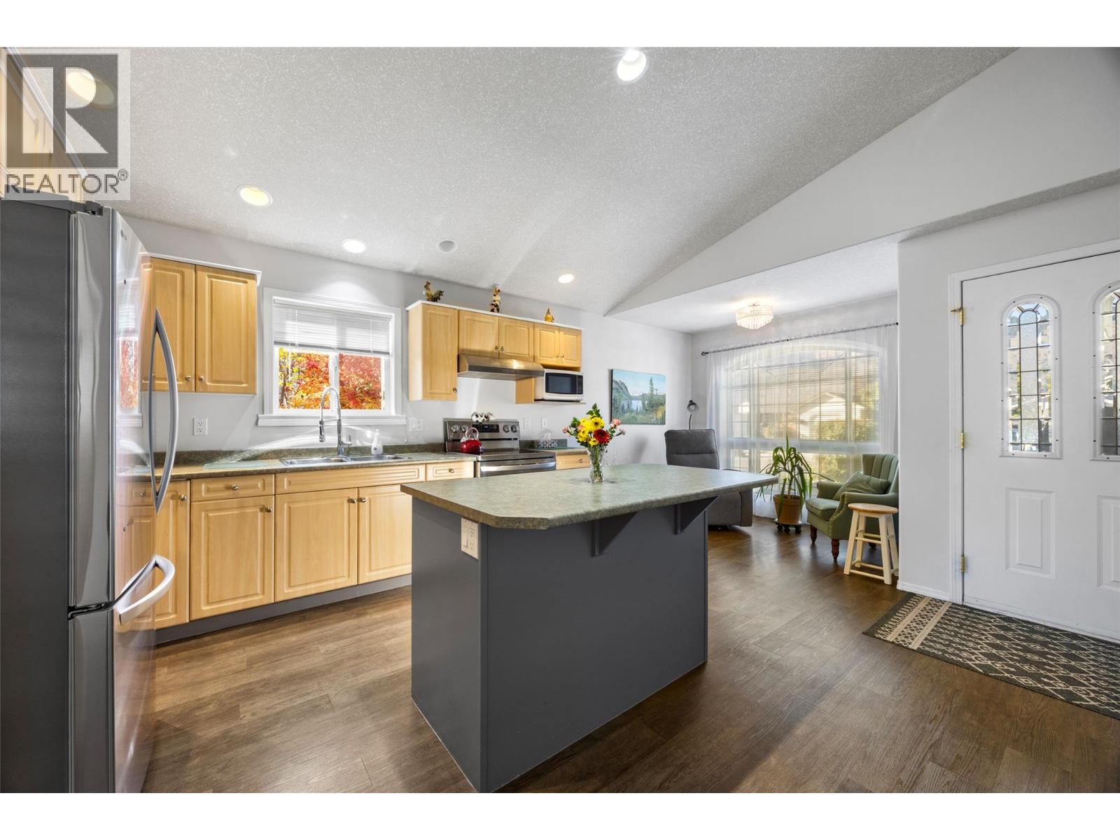 123 Leighton Avenue Property Photo 8