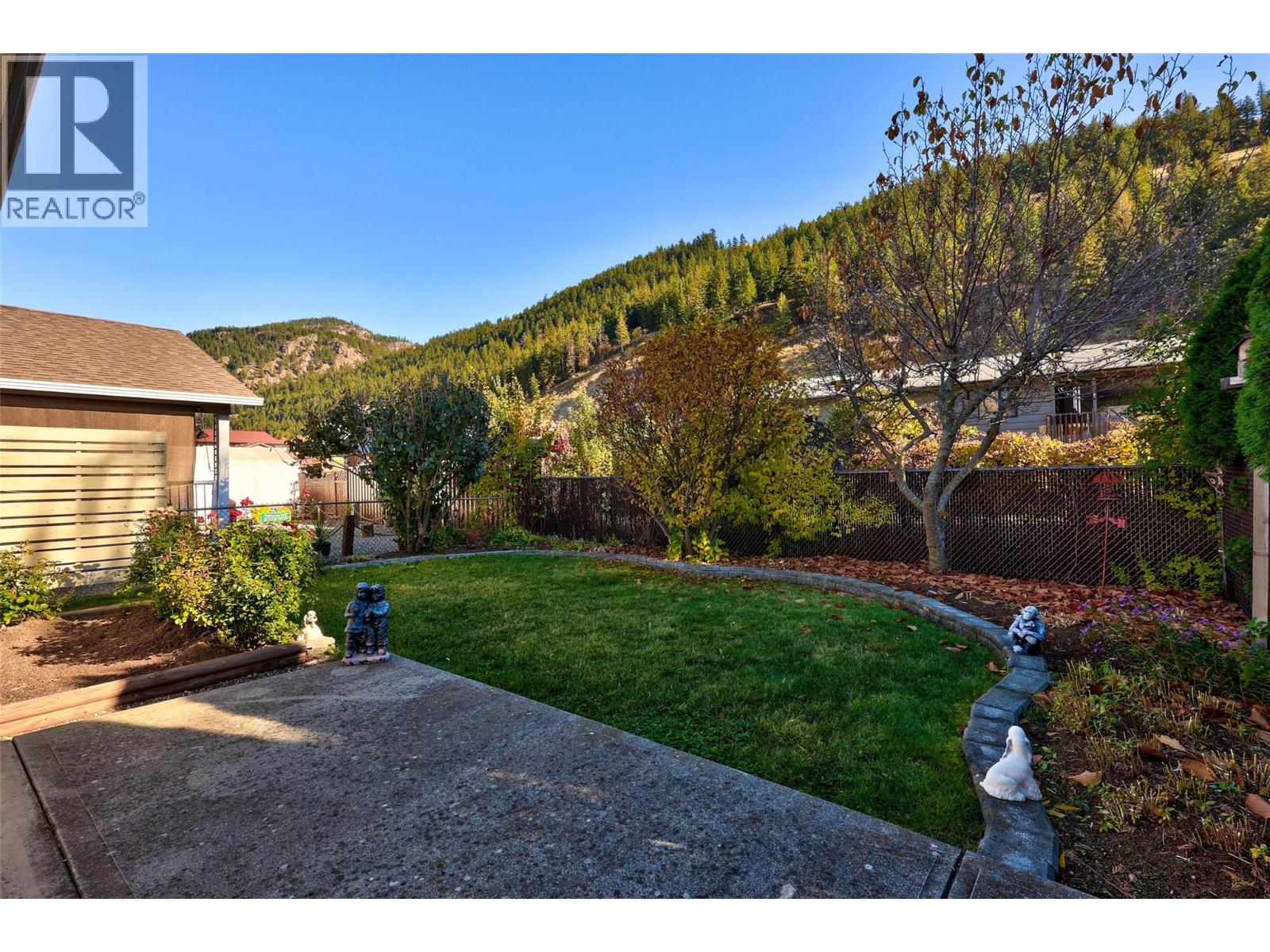 123 Leighton Avenue Property Photo 14