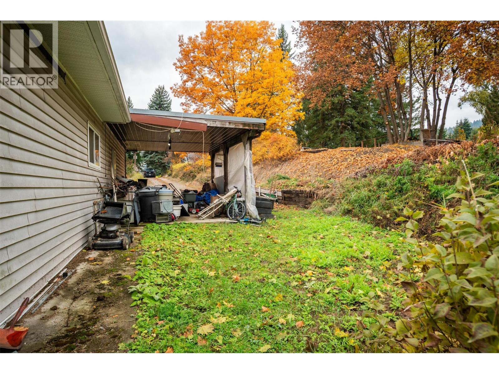 1976 Watson Lane Property Photo 31
