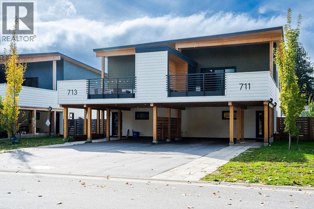 711 Olynyk Road Property Photo 3