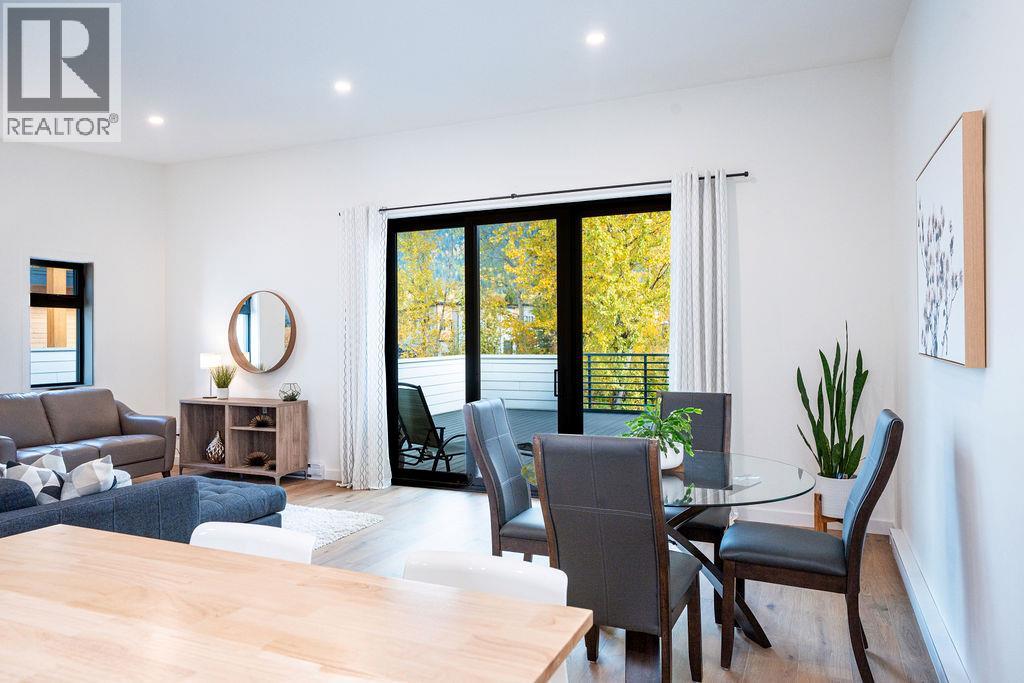 711 Olynyk Road Property Photo 13