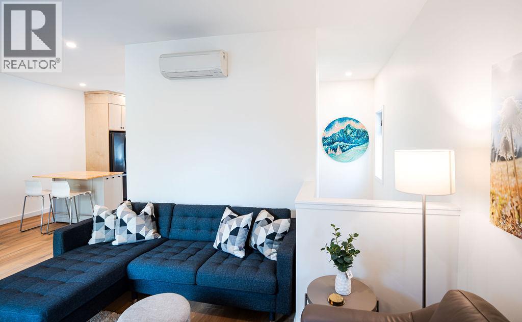 711 Olynyk Road Property Photo 16