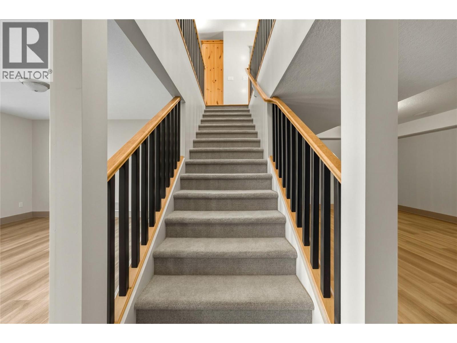 55 Peregrine Way Property Photo 34