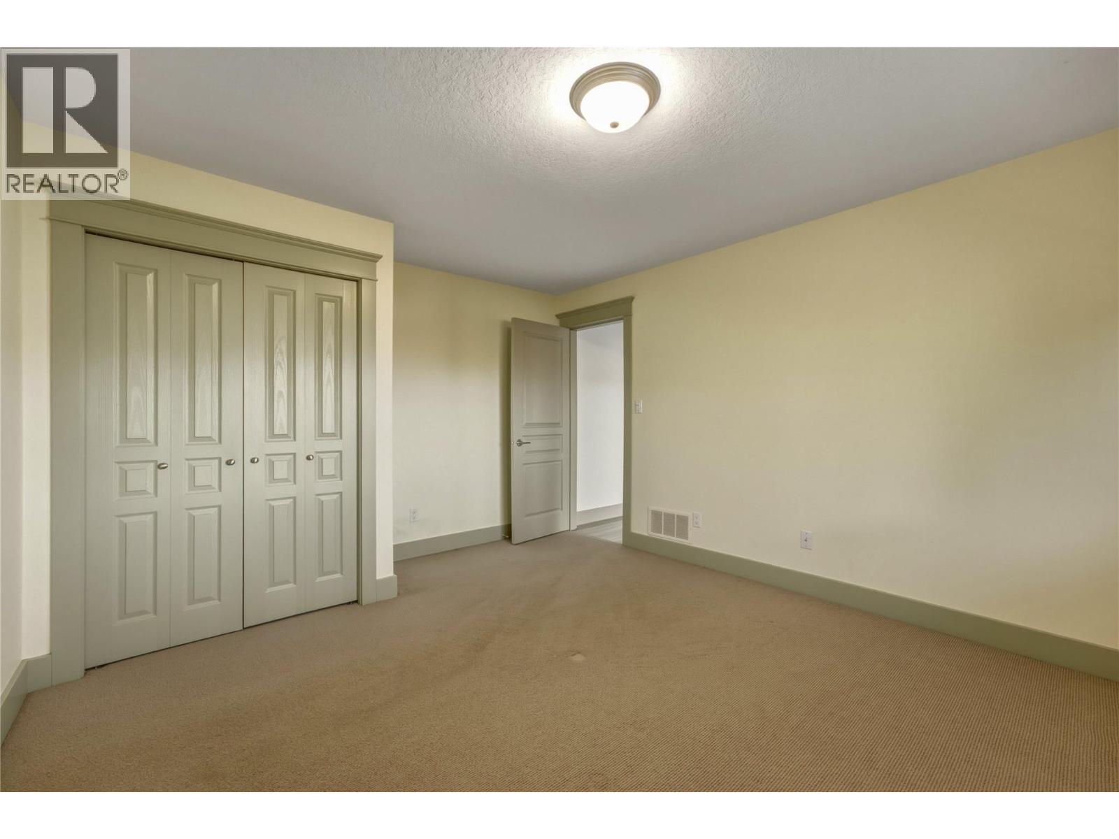 55 Peregrine Way Property Photo 40