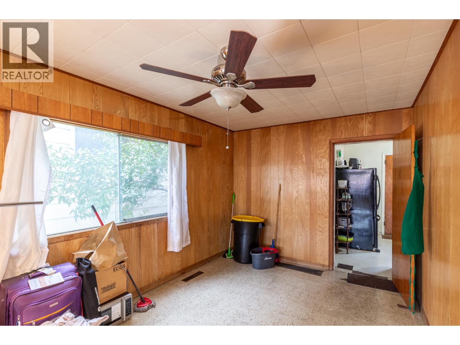 208 Anderson Street Property Photo 11