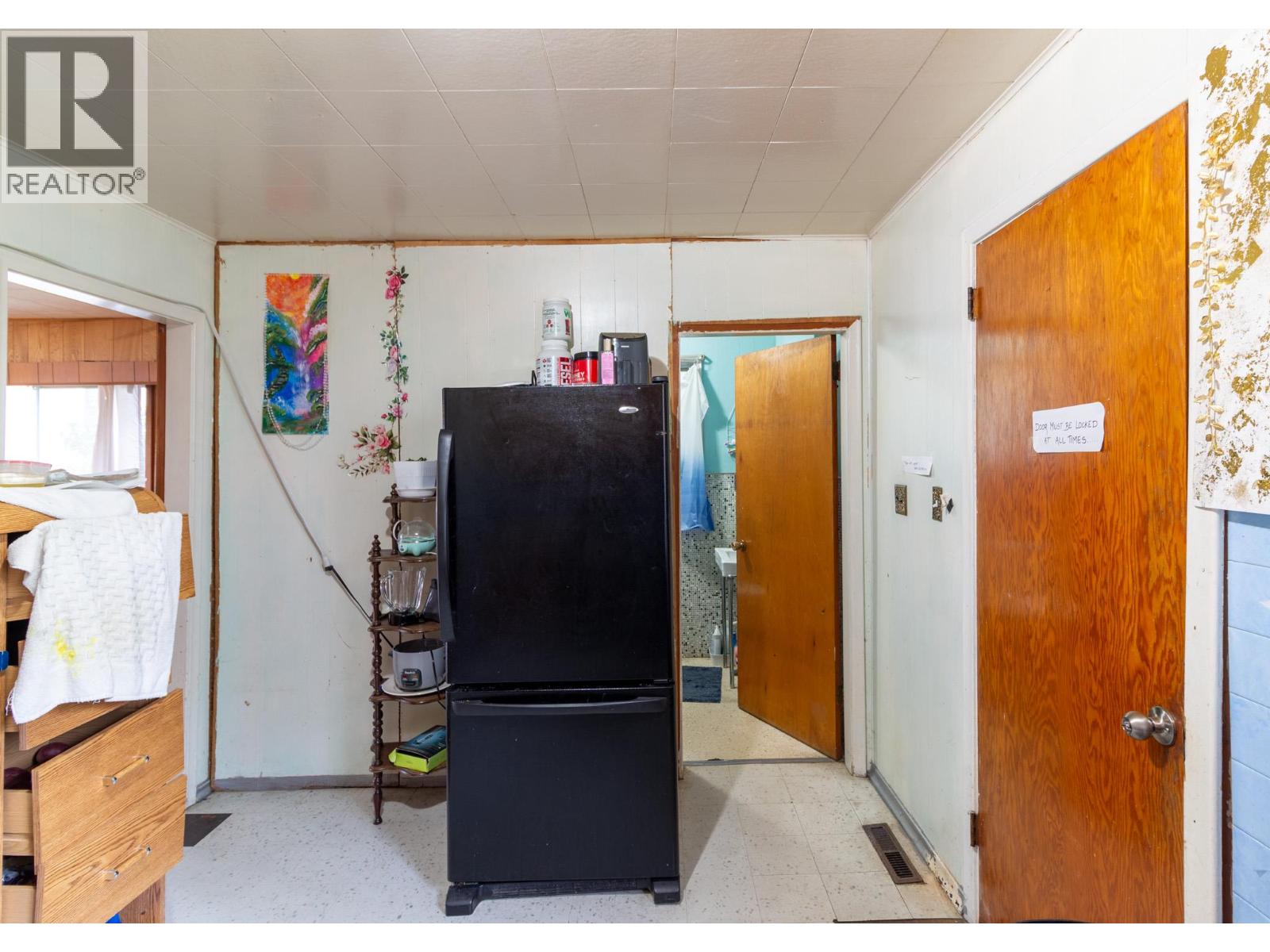 208 Anderson Street Property Photo 14