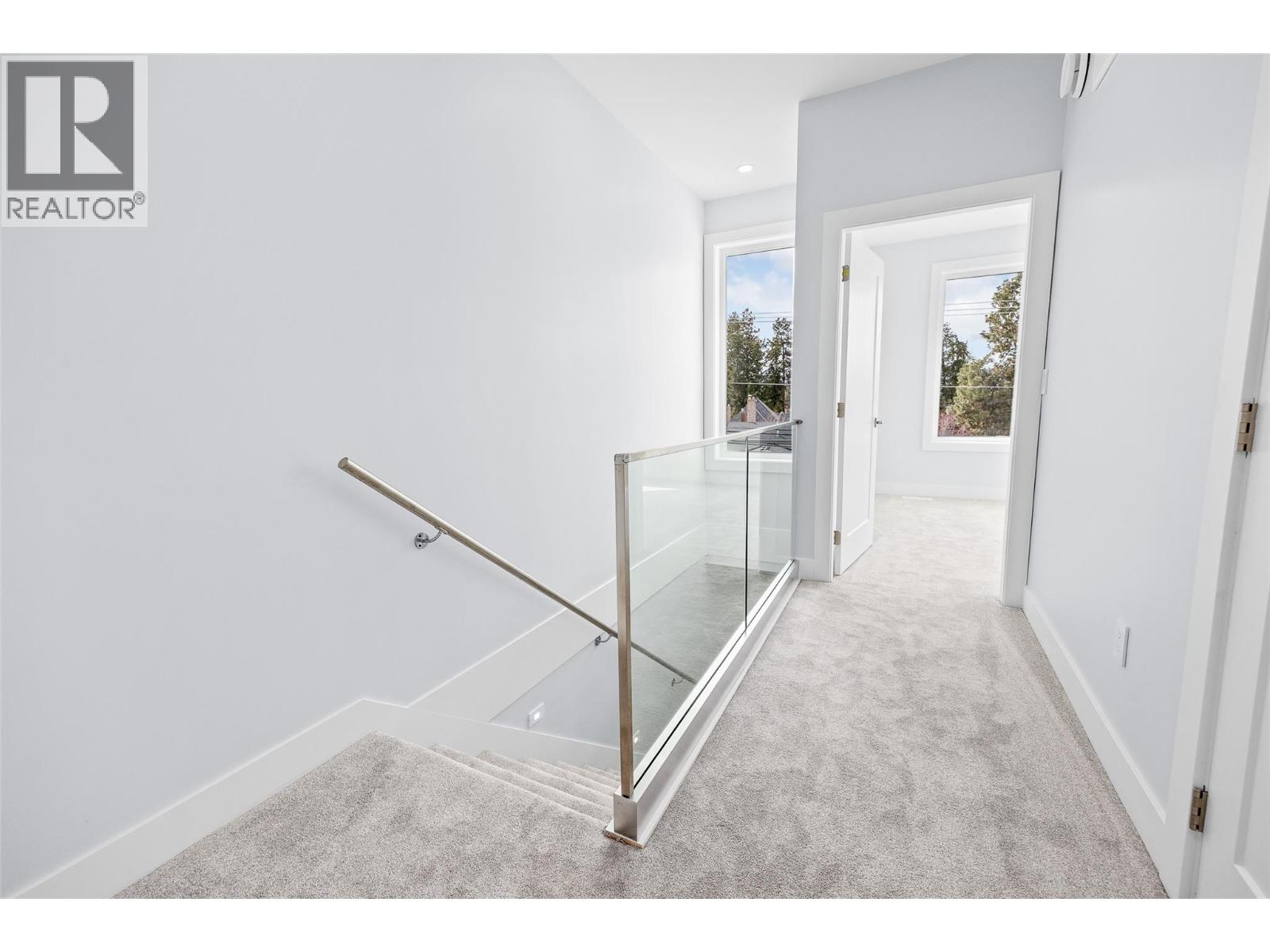 4563 Gordon Drive Property Photo 16