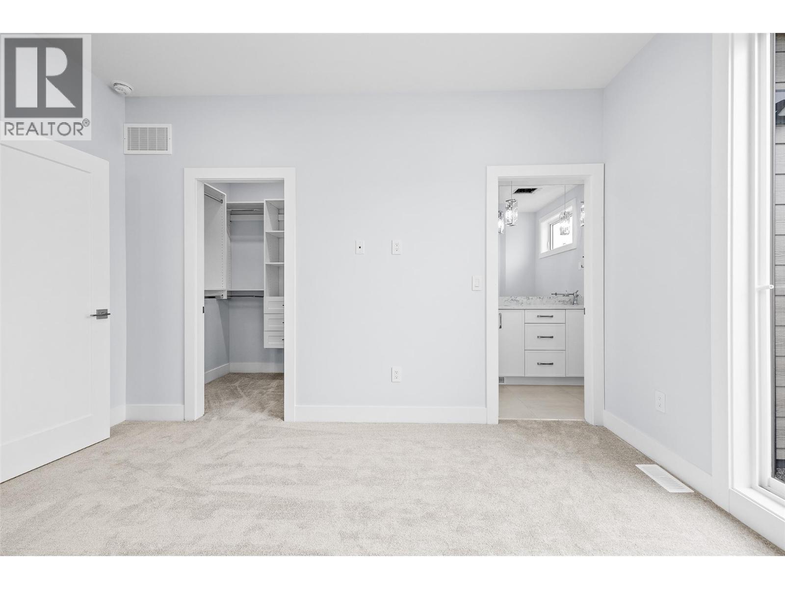 4563 Gordon Drive Property Photo 19