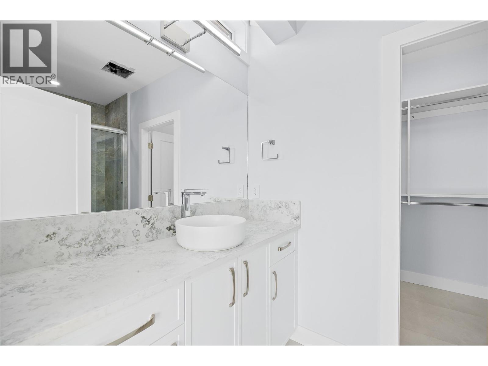 4563 Gordon Drive Property Photo 26
