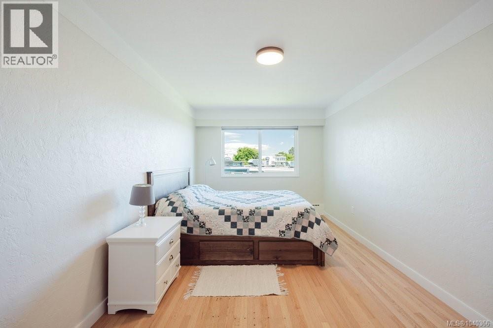 307 1270 Beach Dr Property Photo 21