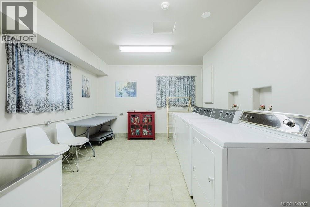 307 1270 Beach Dr Property Photo 31