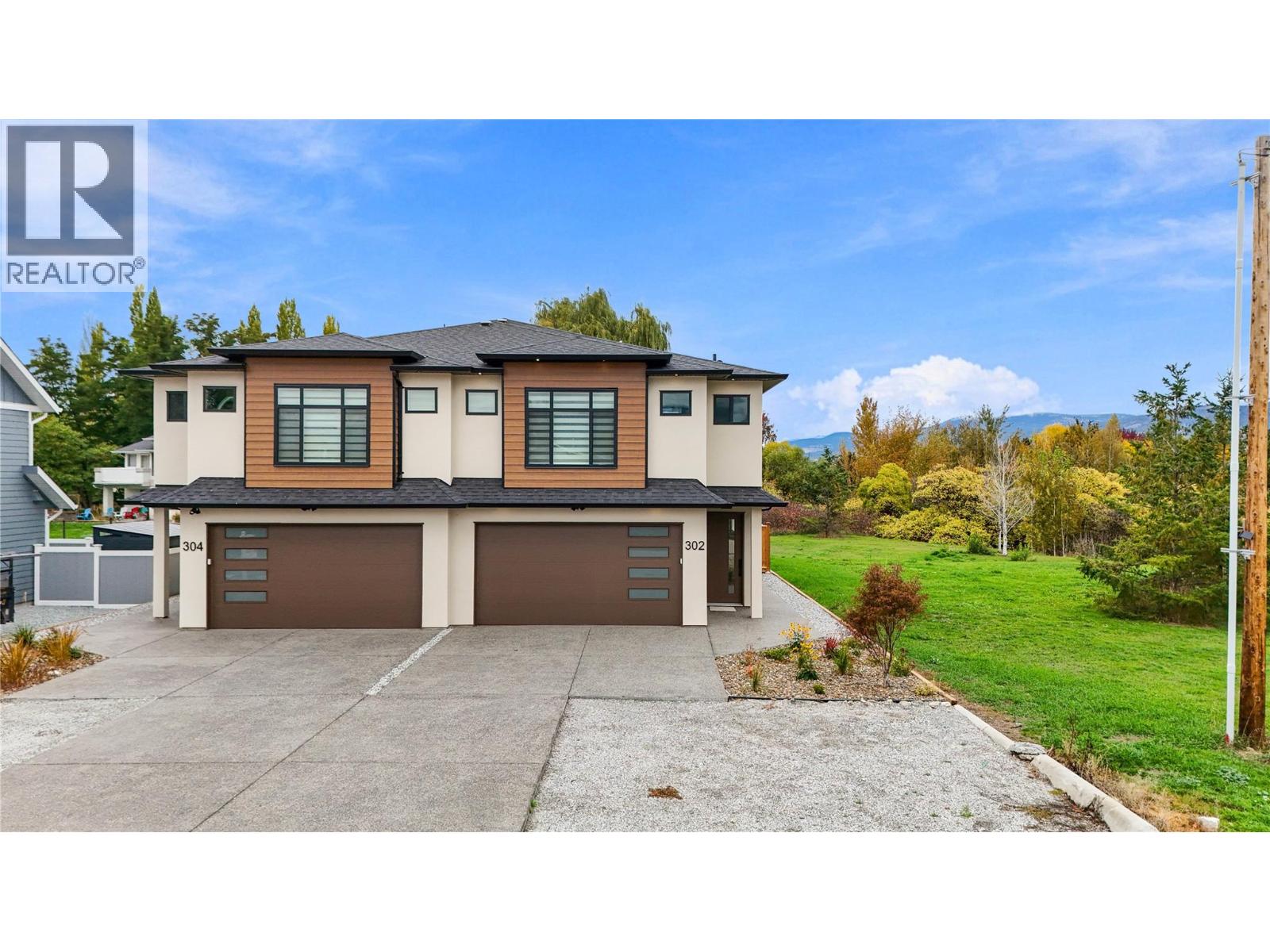 302 Sumac Road W Property Photo 1