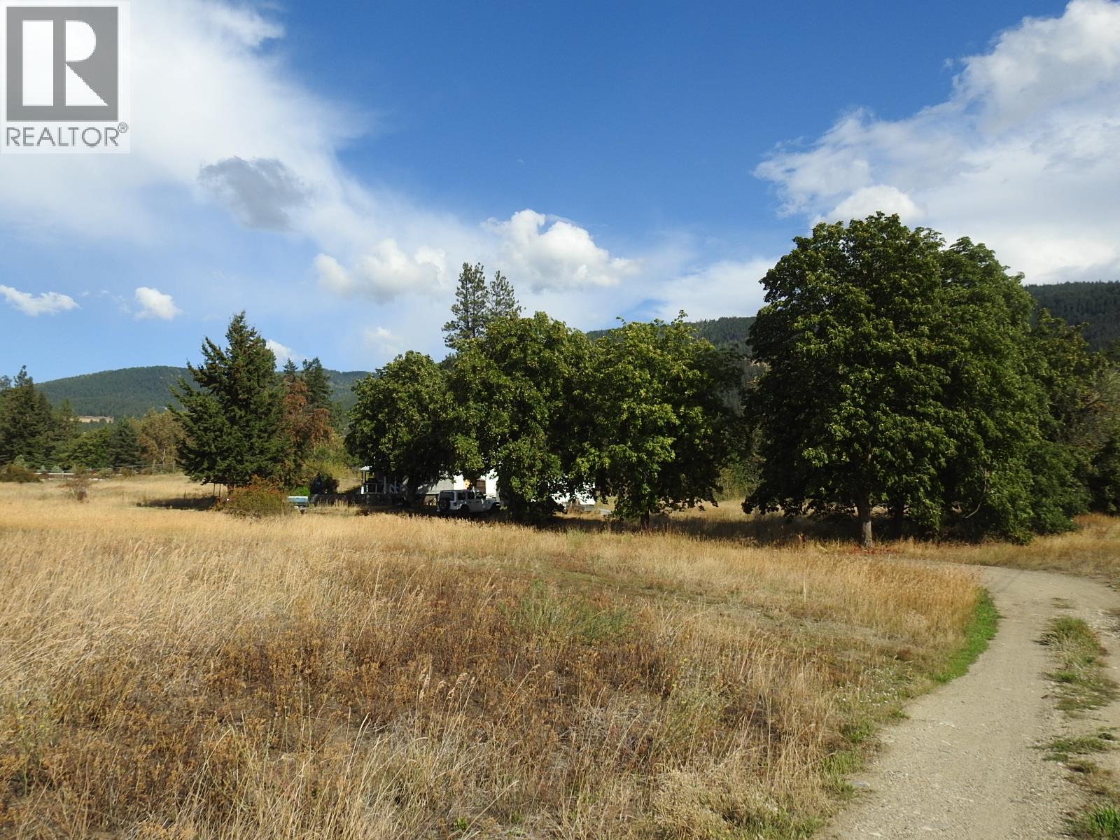 5585 Silver Star Road Property Photo 1