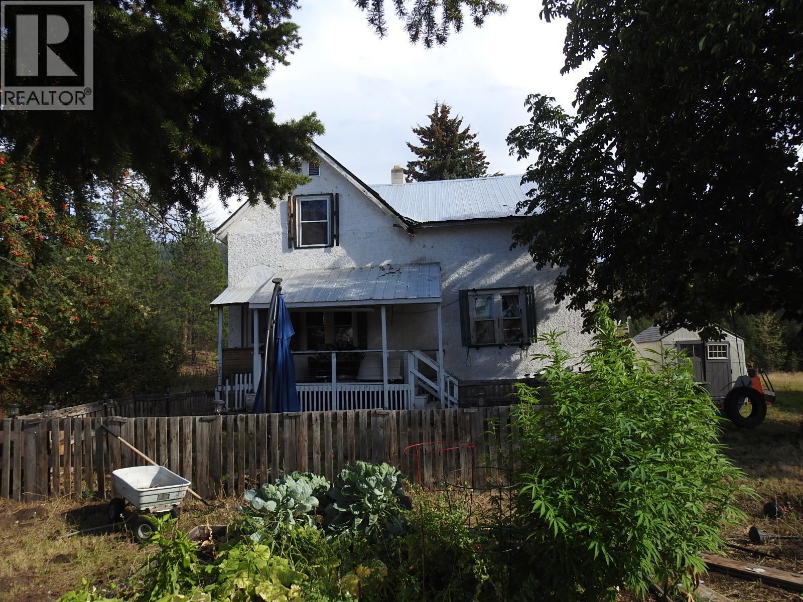 5585 Silver Star Road Property Photo 3