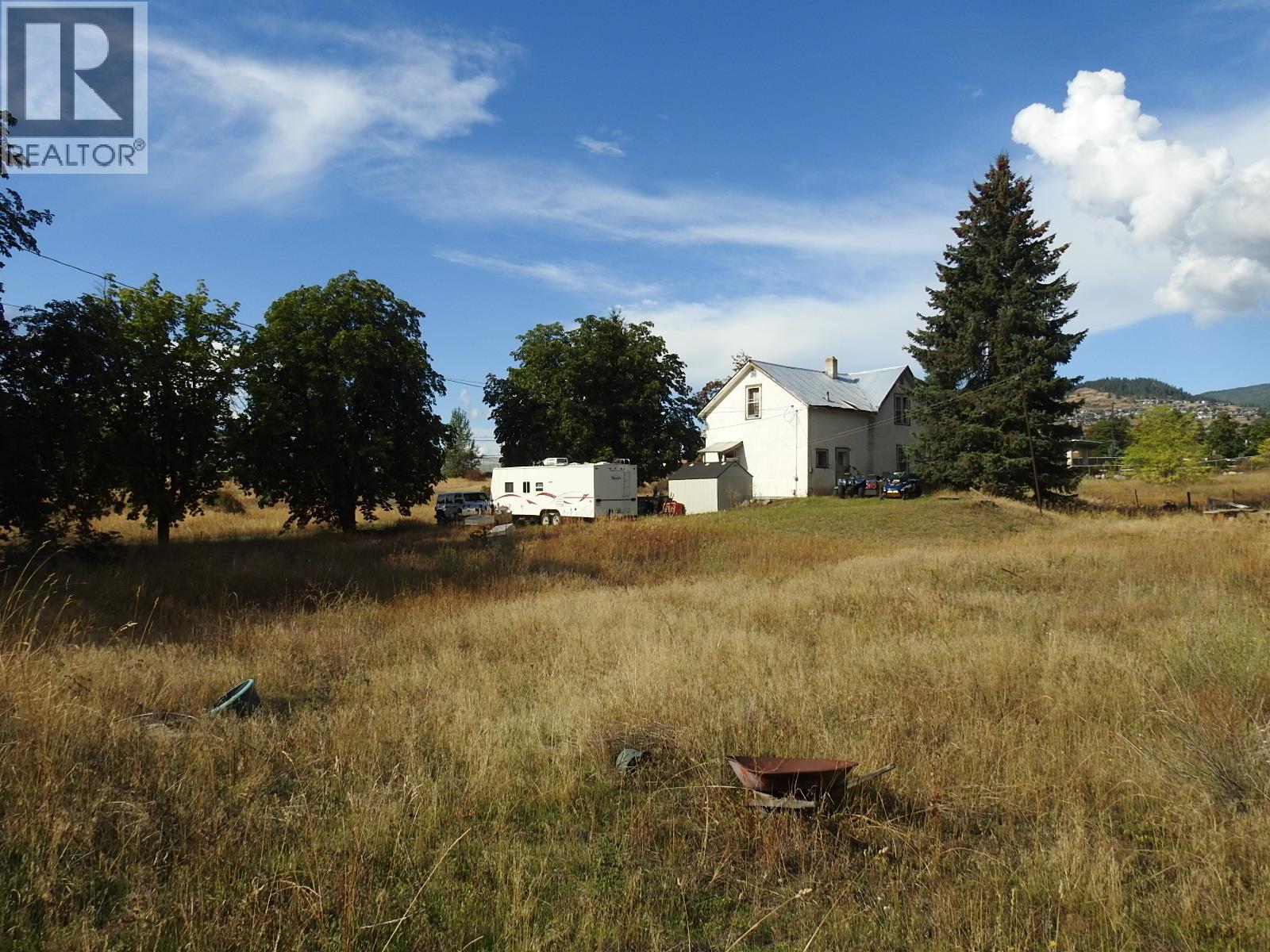 5585 Silver Star Road Property Photo 6