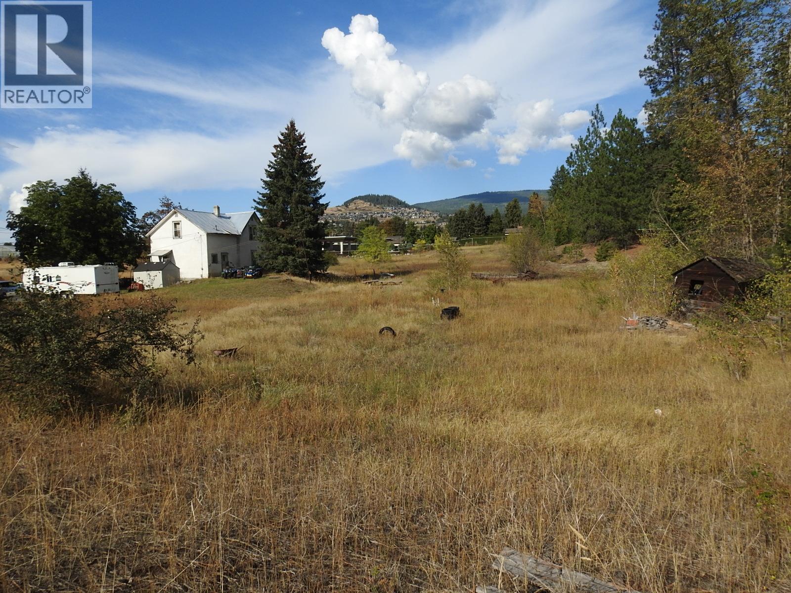 5585 Silver Star Road Property Photo 7