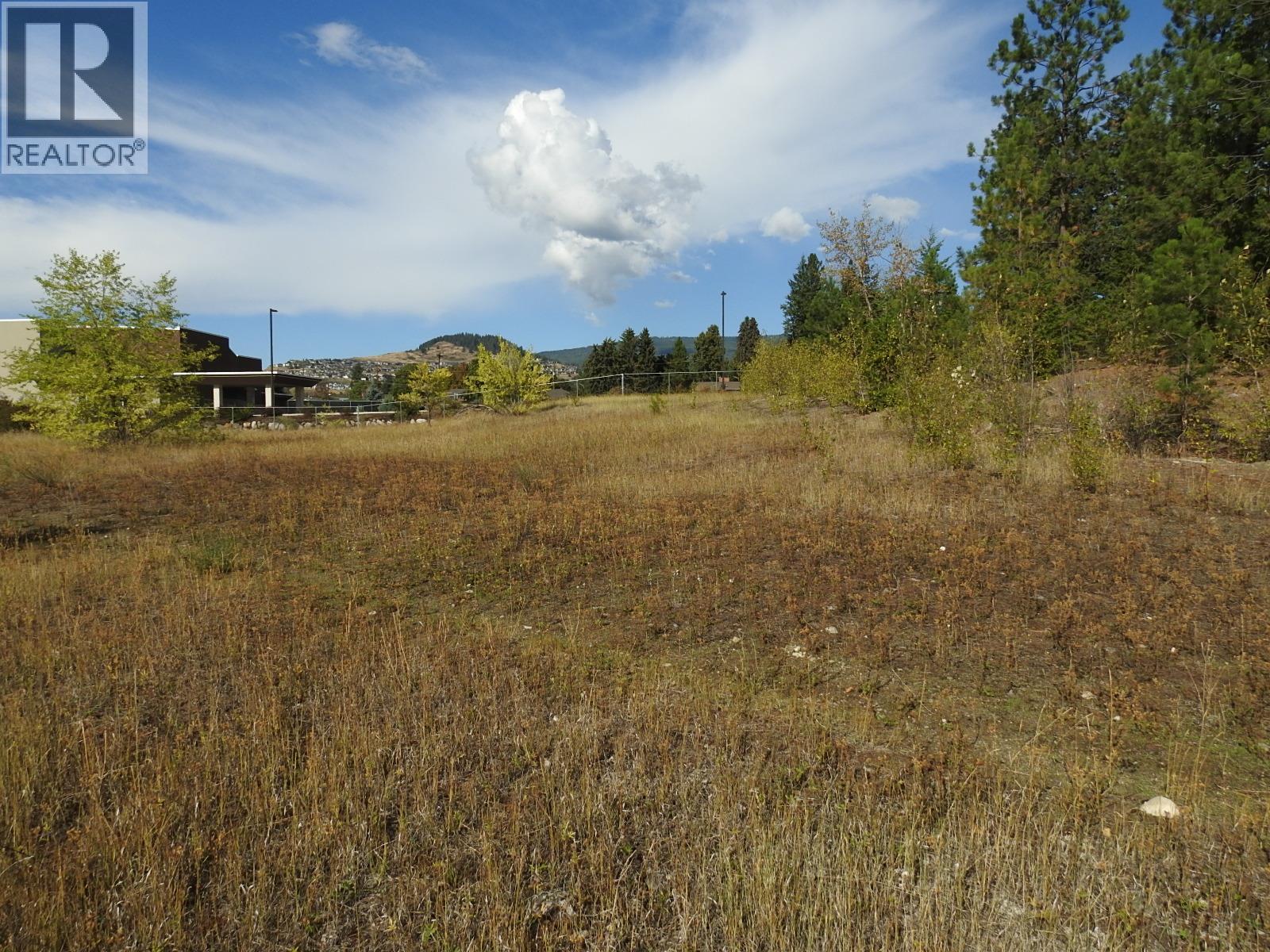 5585 Silver Star Road Property Photo 10