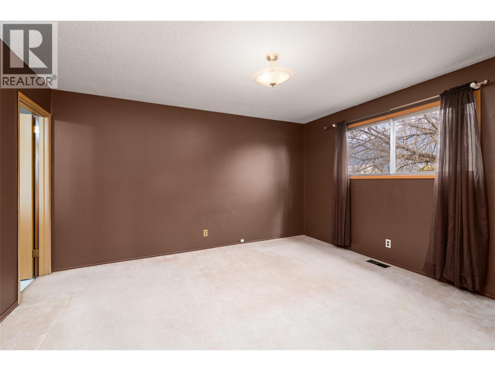 2516 20th Street Property Photo 21