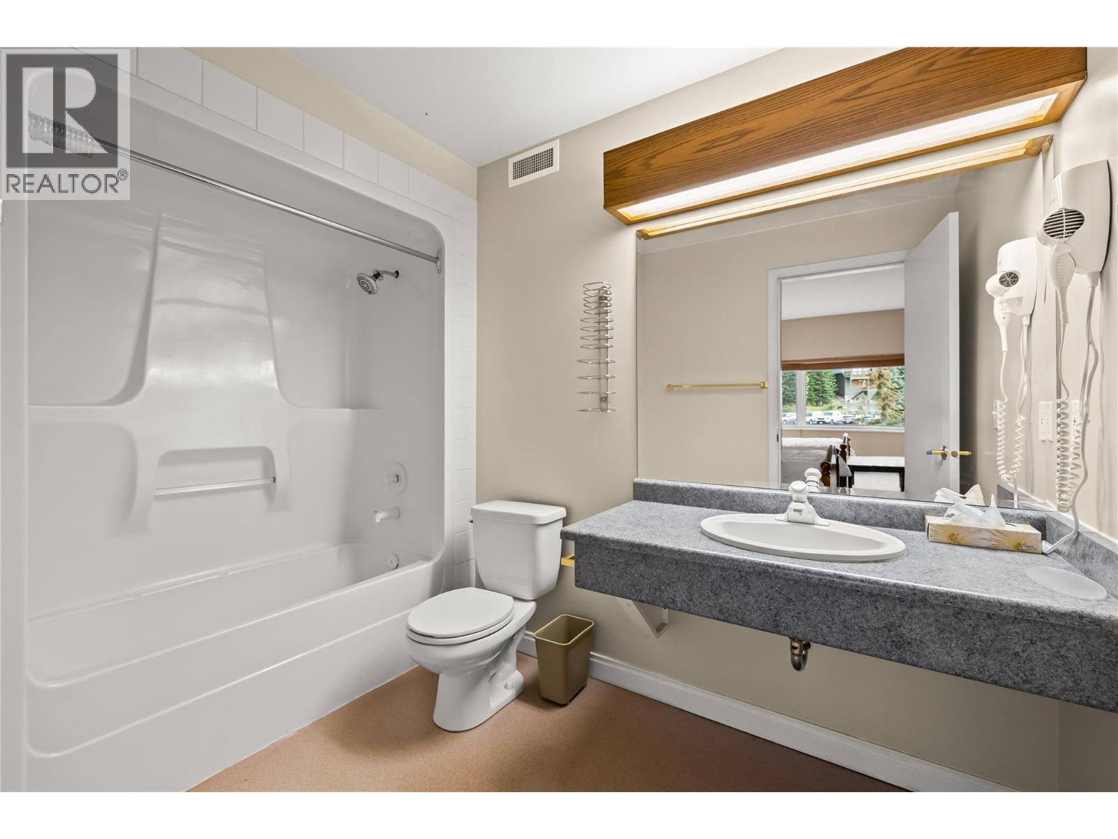 5275 Big White Road Unit# 301 Property Photo 11
