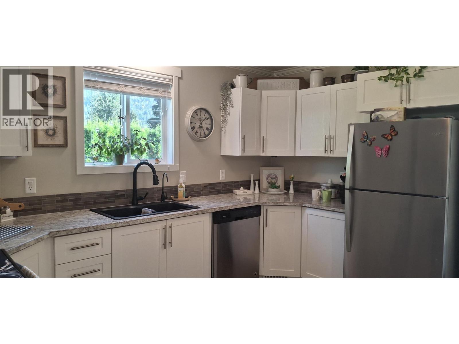 726 Whitehead Street Property Photo 3