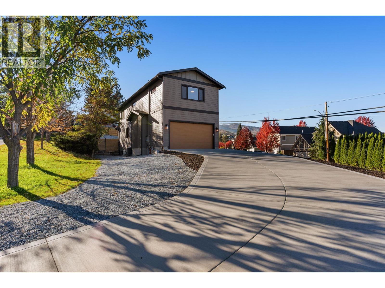485 Sheila Crescent Property Photo 2