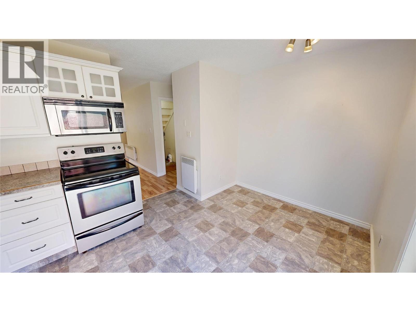 5775 Columbia Road Property Photo 10