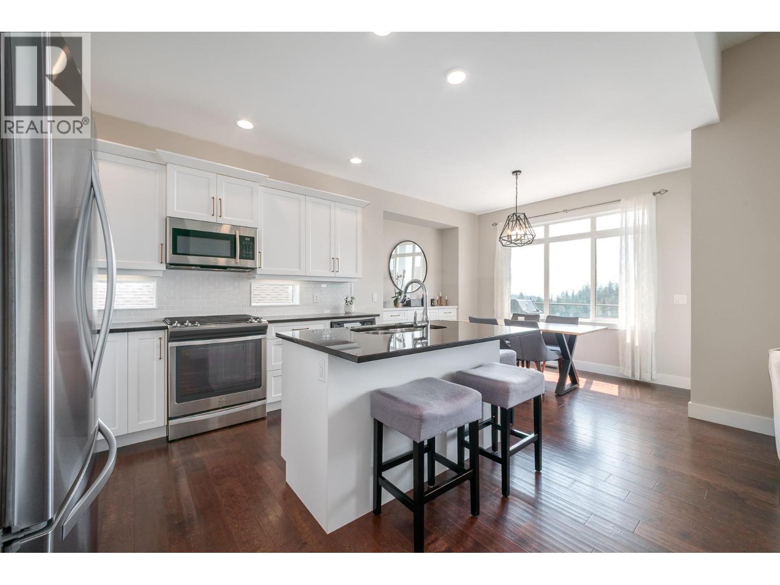 2420 Tallus Heights Drive Property Photo 19