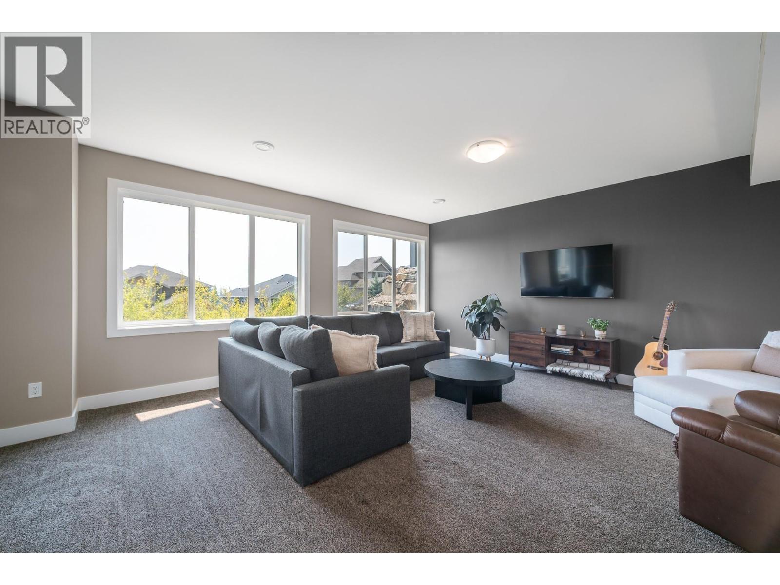 2420 Tallus Heights Drive Property Photo 39
