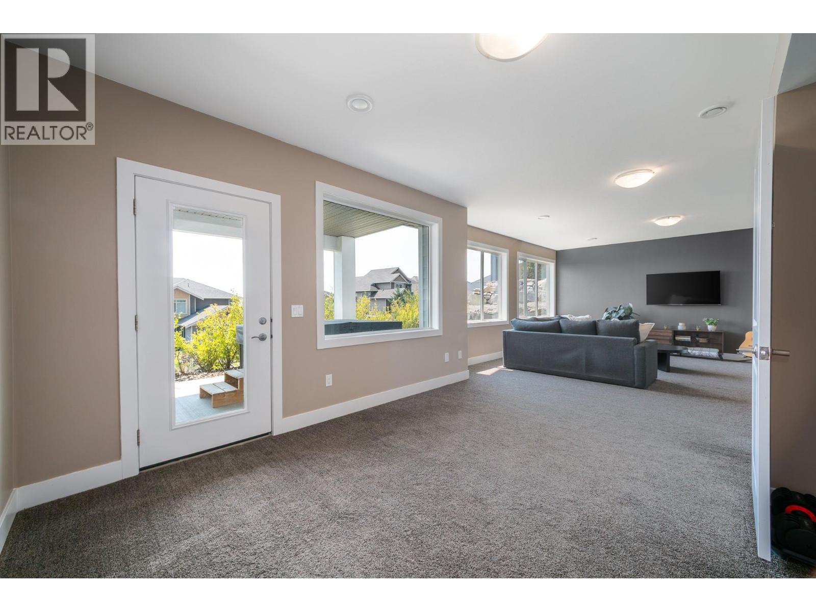 2420 Tallus Heights Drive Property Photo 41