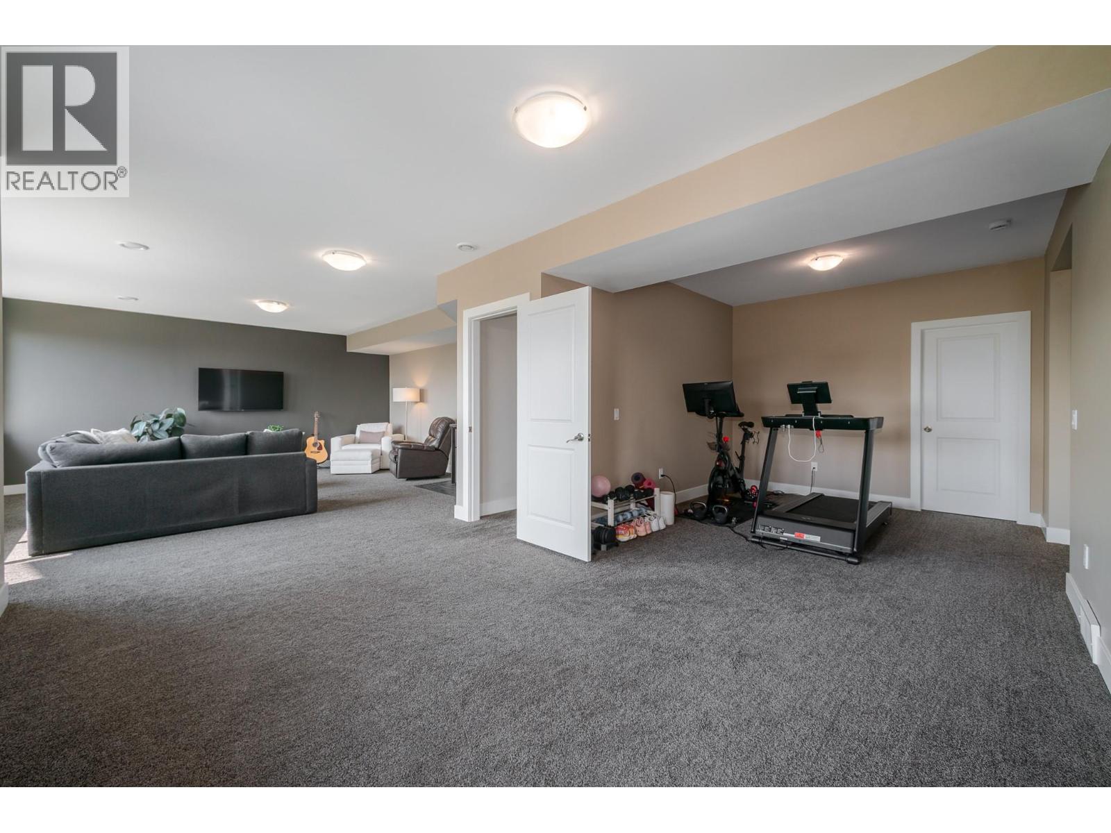 2420 Tallus Heights Drive Property Photo 42