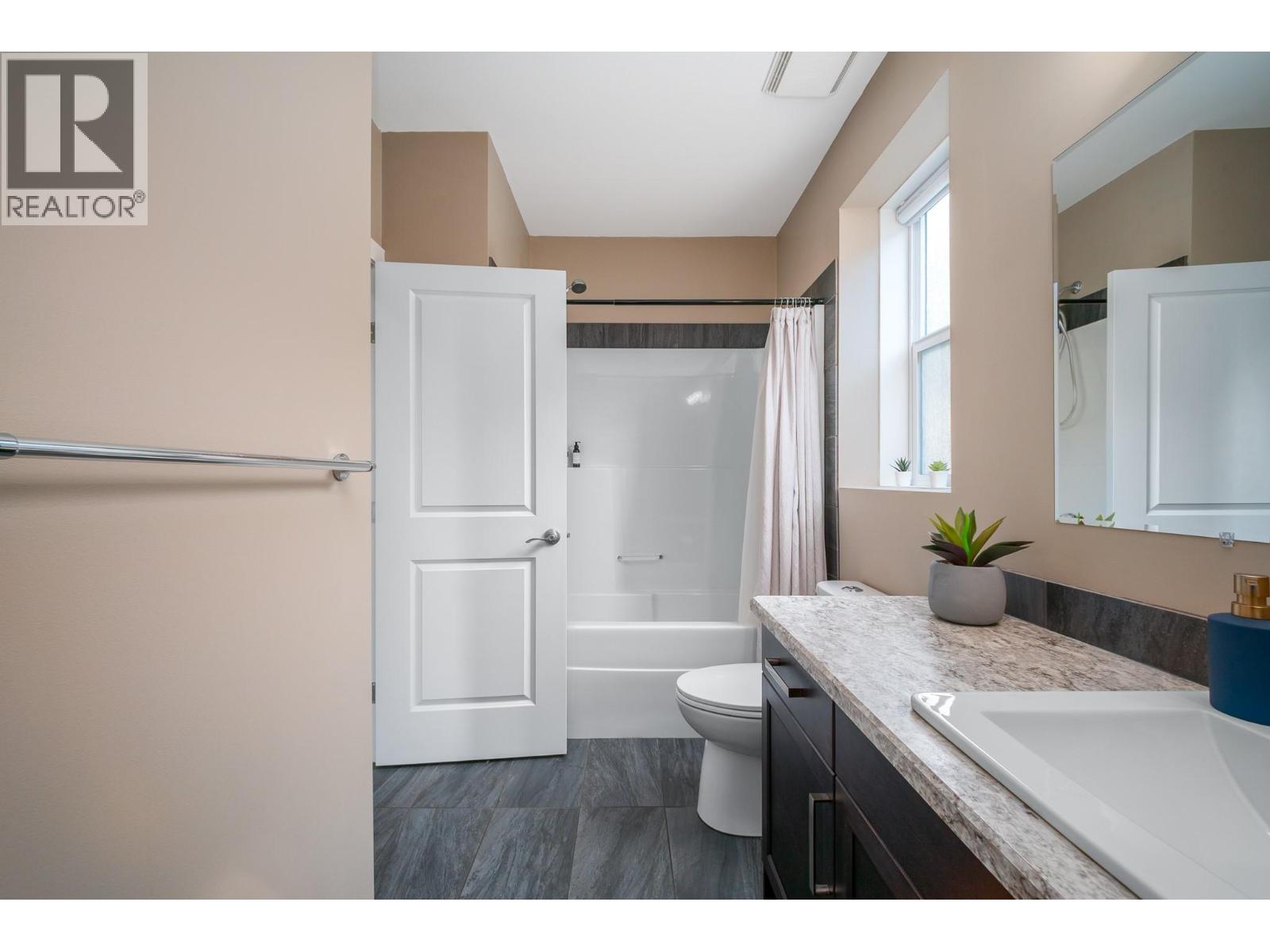 2420 Tallus Heights Drive Property Photo 47