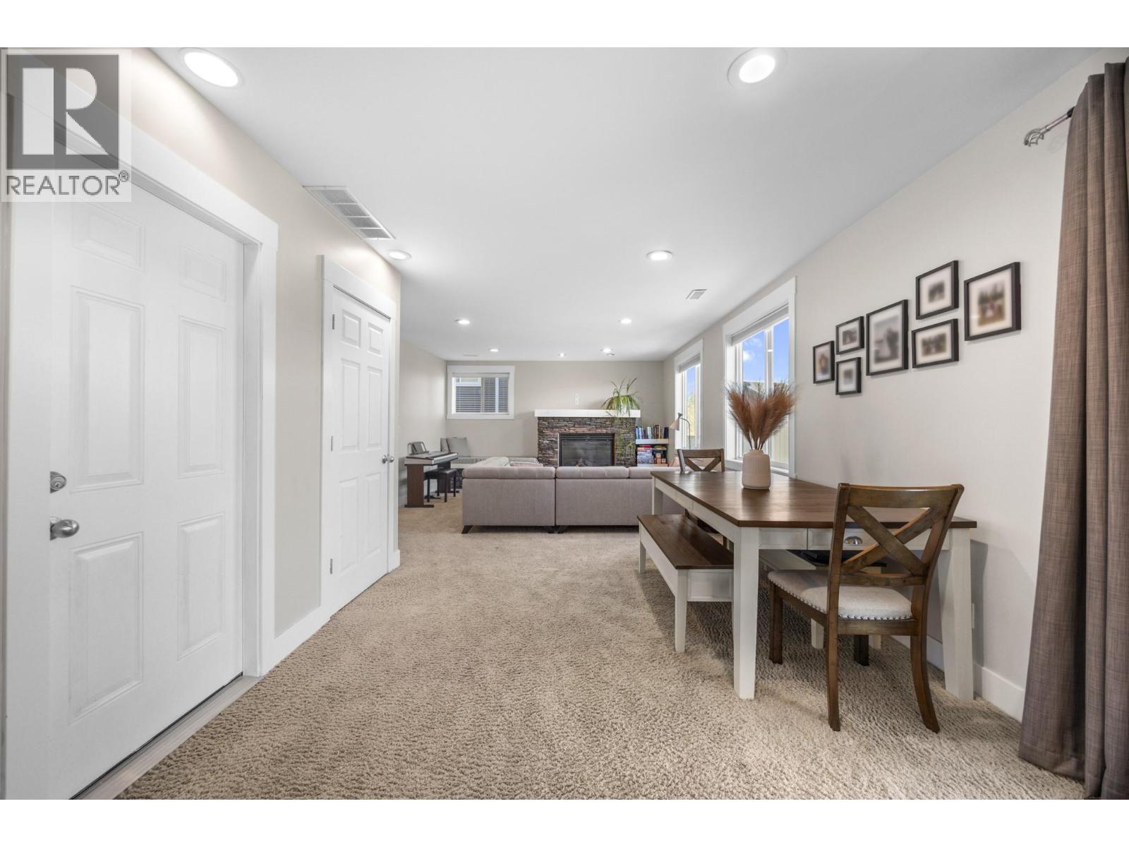 9733 Santina Road Property Photo 32