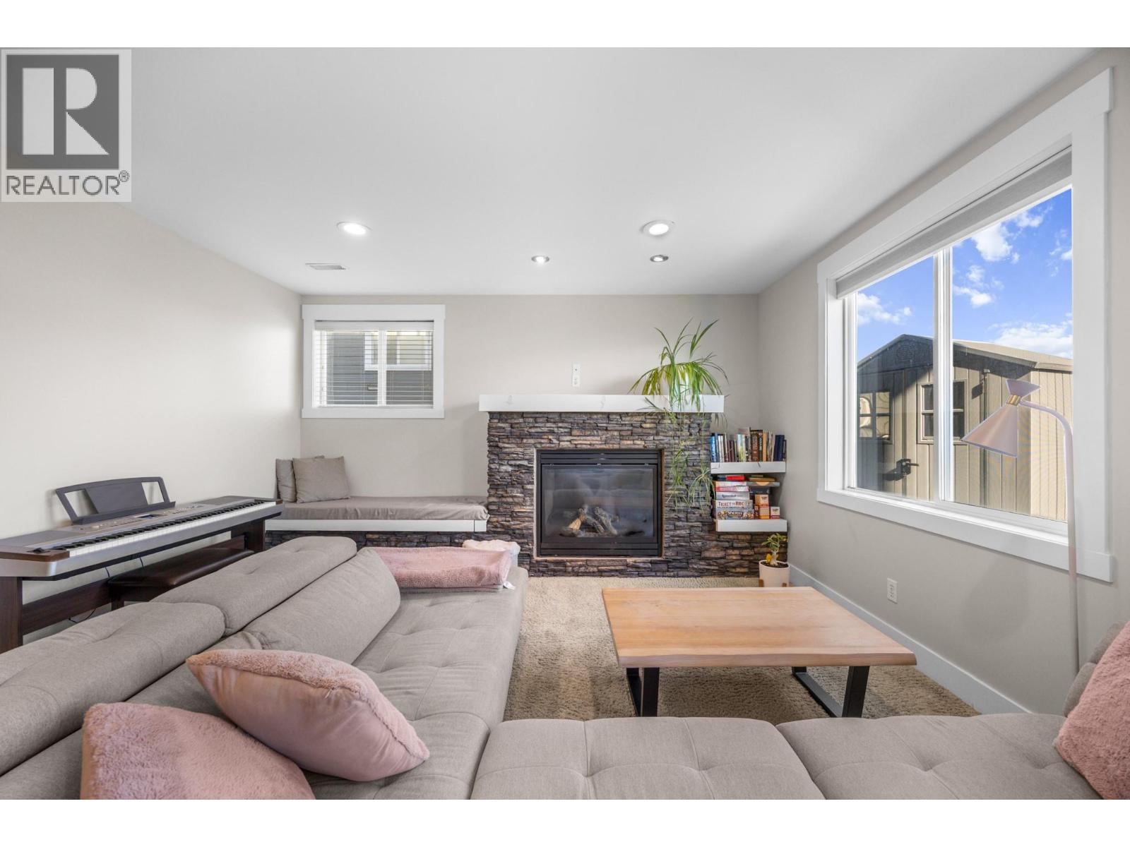 9733 Santina Road Property Photo 36