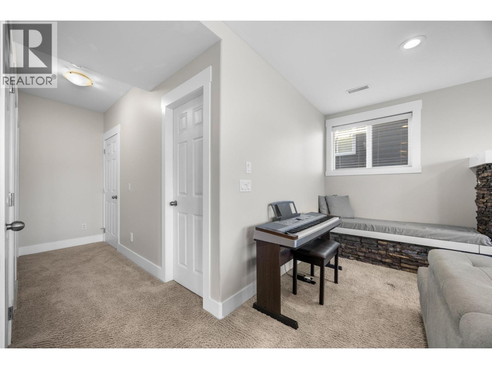 9733 Santina Road Property Photo 37