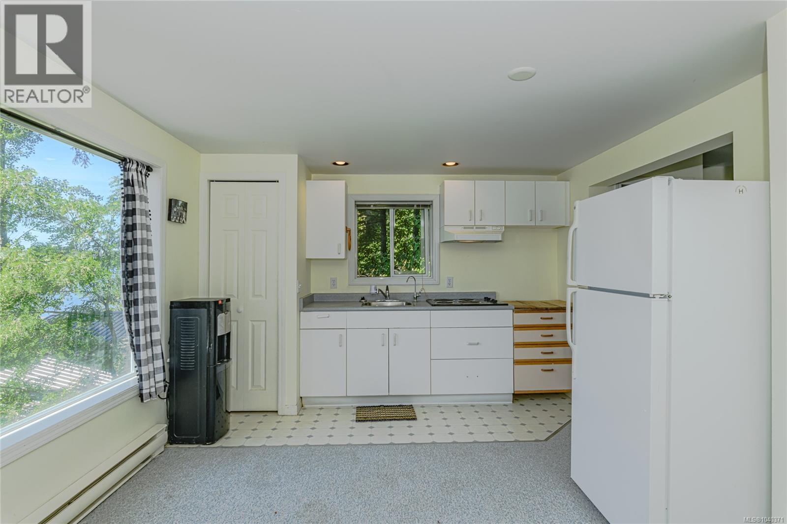 1164 North End Rd Property Photo 39