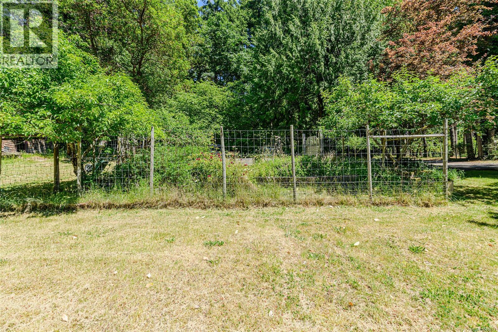 1164 North End Rd Property Photo 46