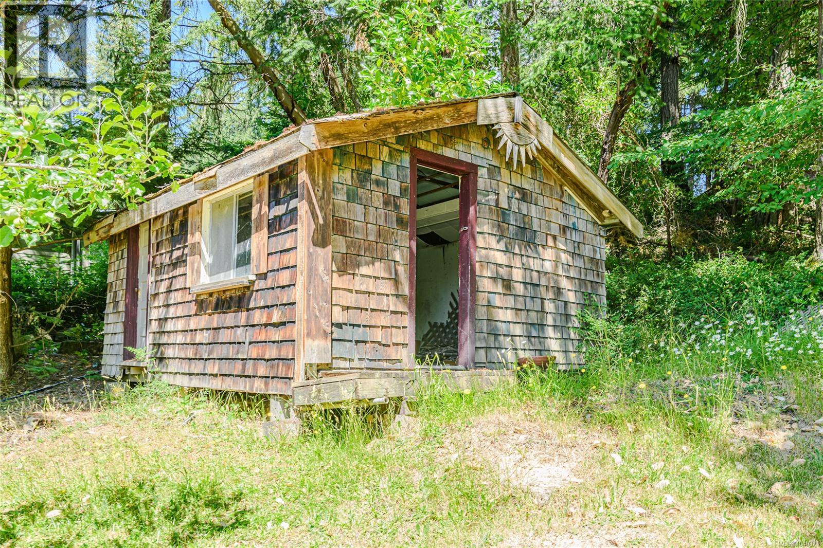 1164 North End Rd Property Photo 48