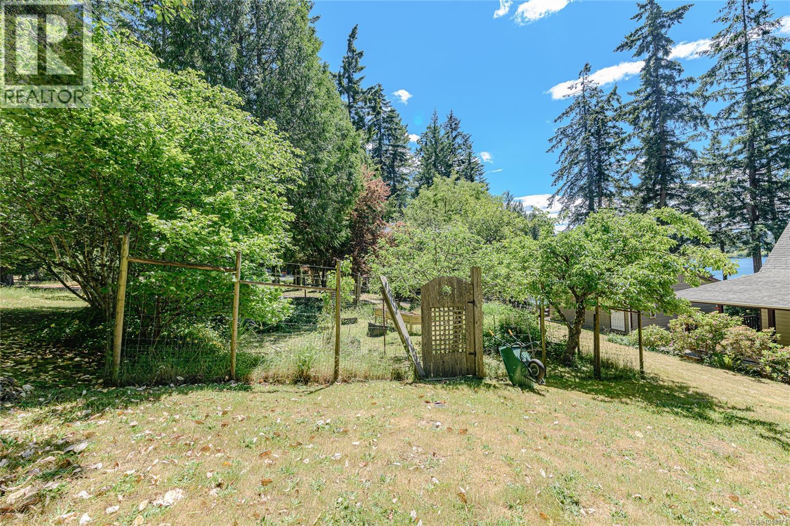 1164 North End Rd Property Photo 50