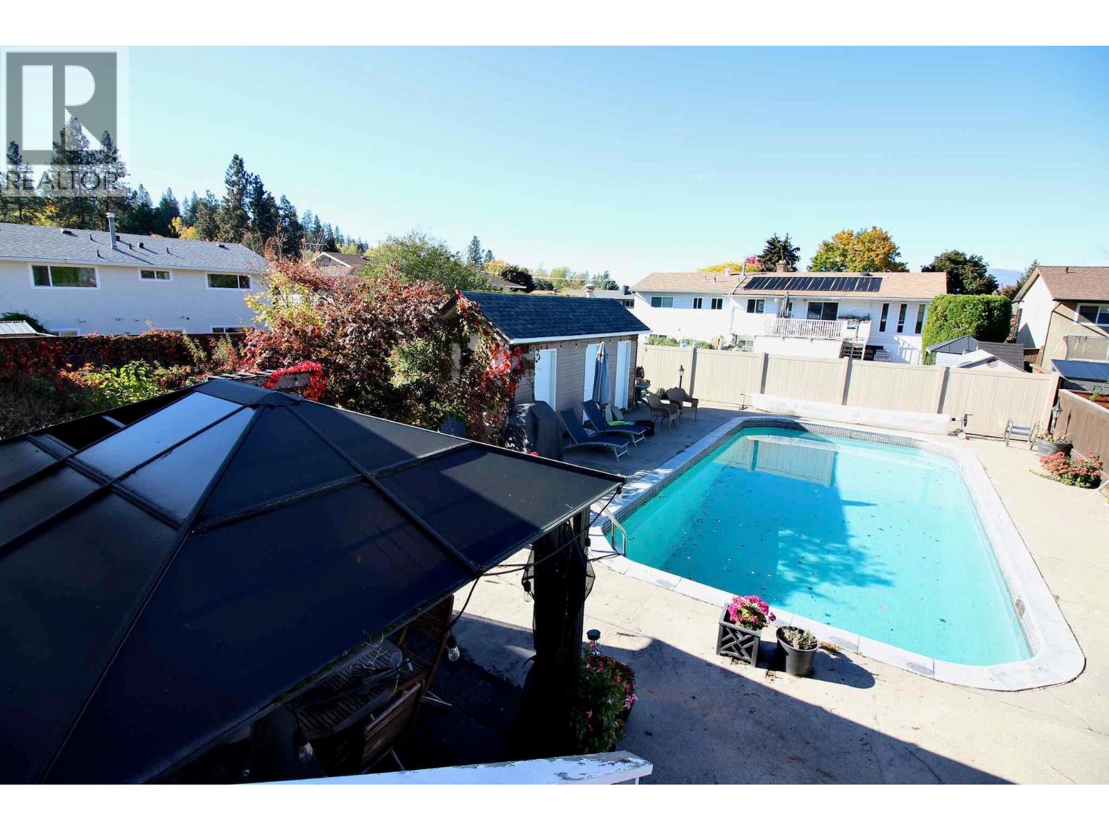 620 Wenric Crescent Property Photo 3