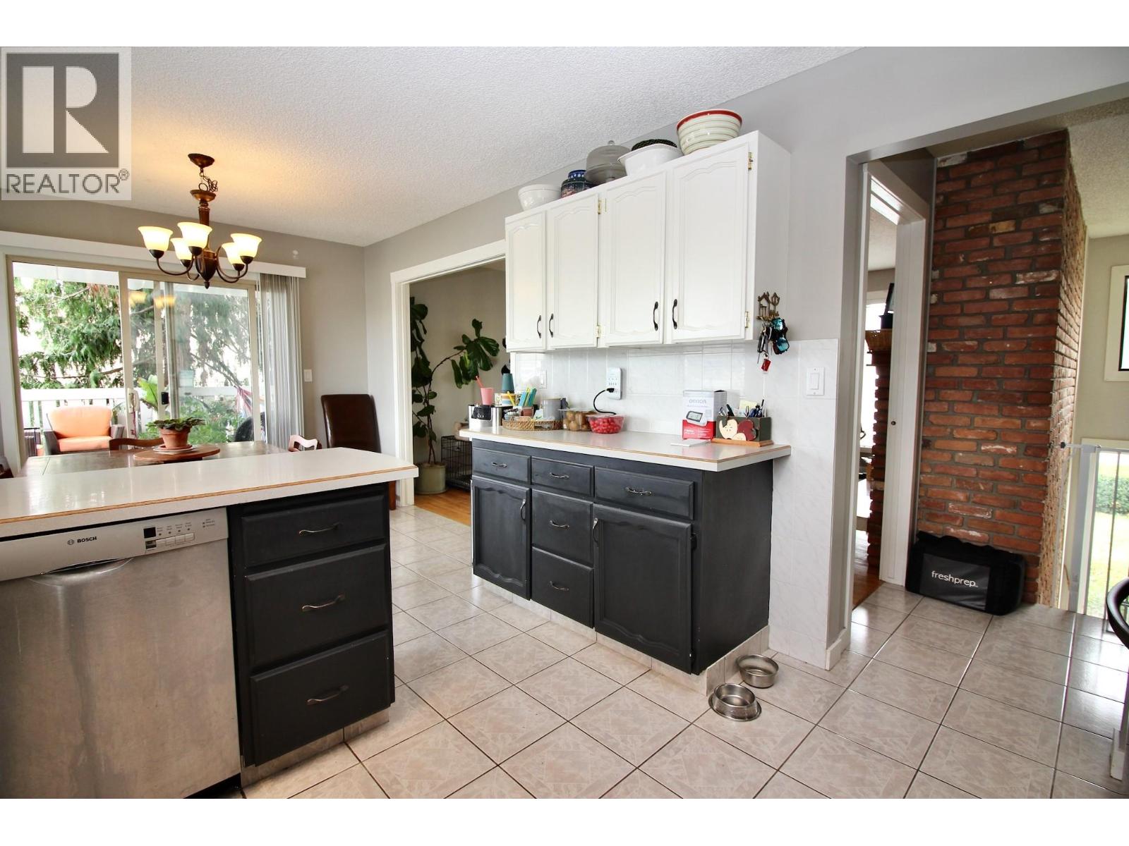 620 Wenric Crescent Property Photo 11