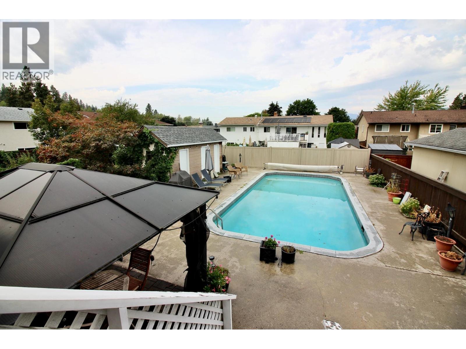 620 Wenric Crescent Property Photo 15