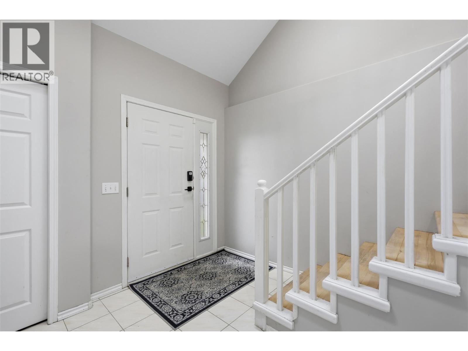 2435 Drummond Court Property Photo 11