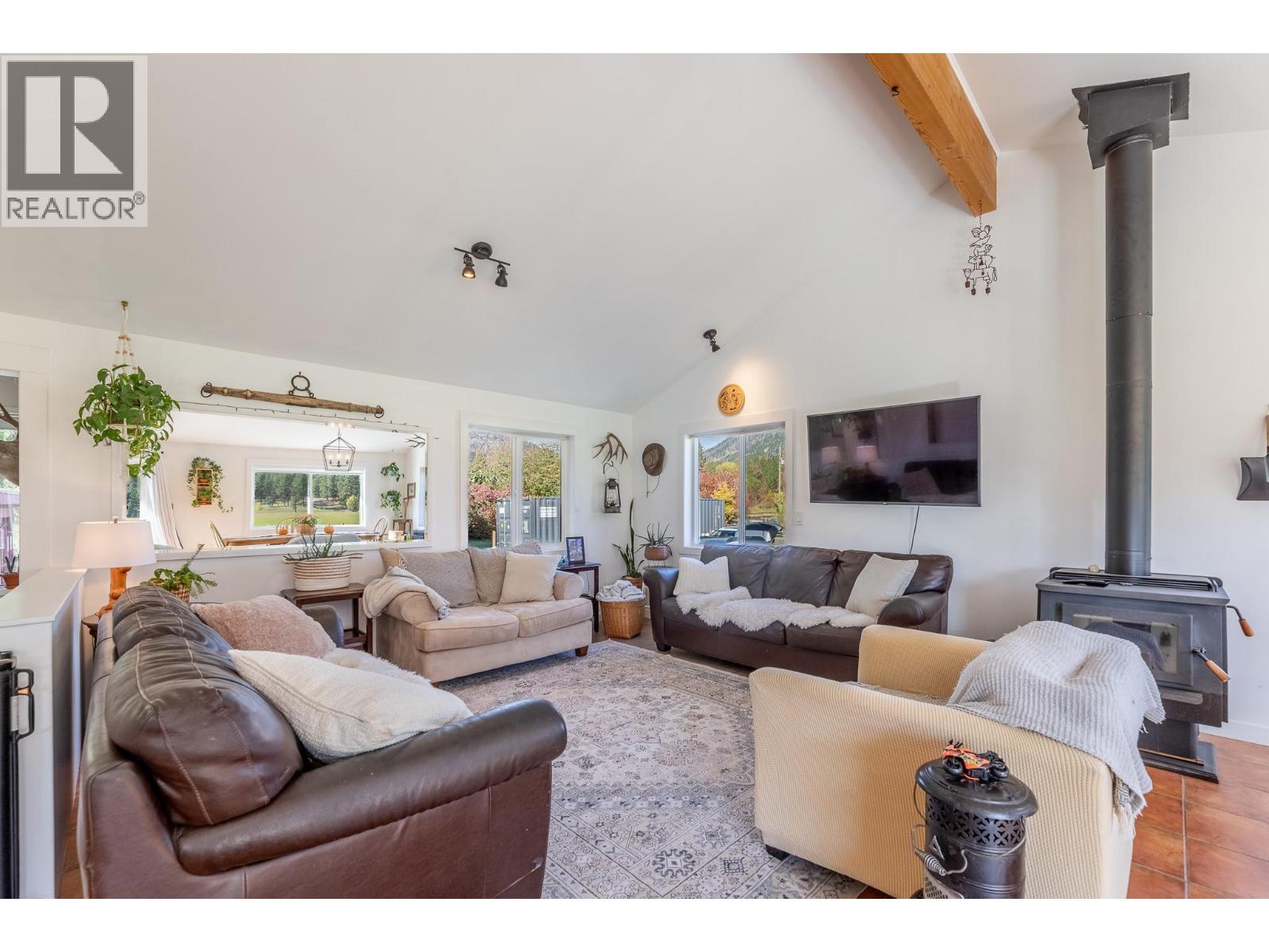 855 Fish Lake Road Property Photo 8