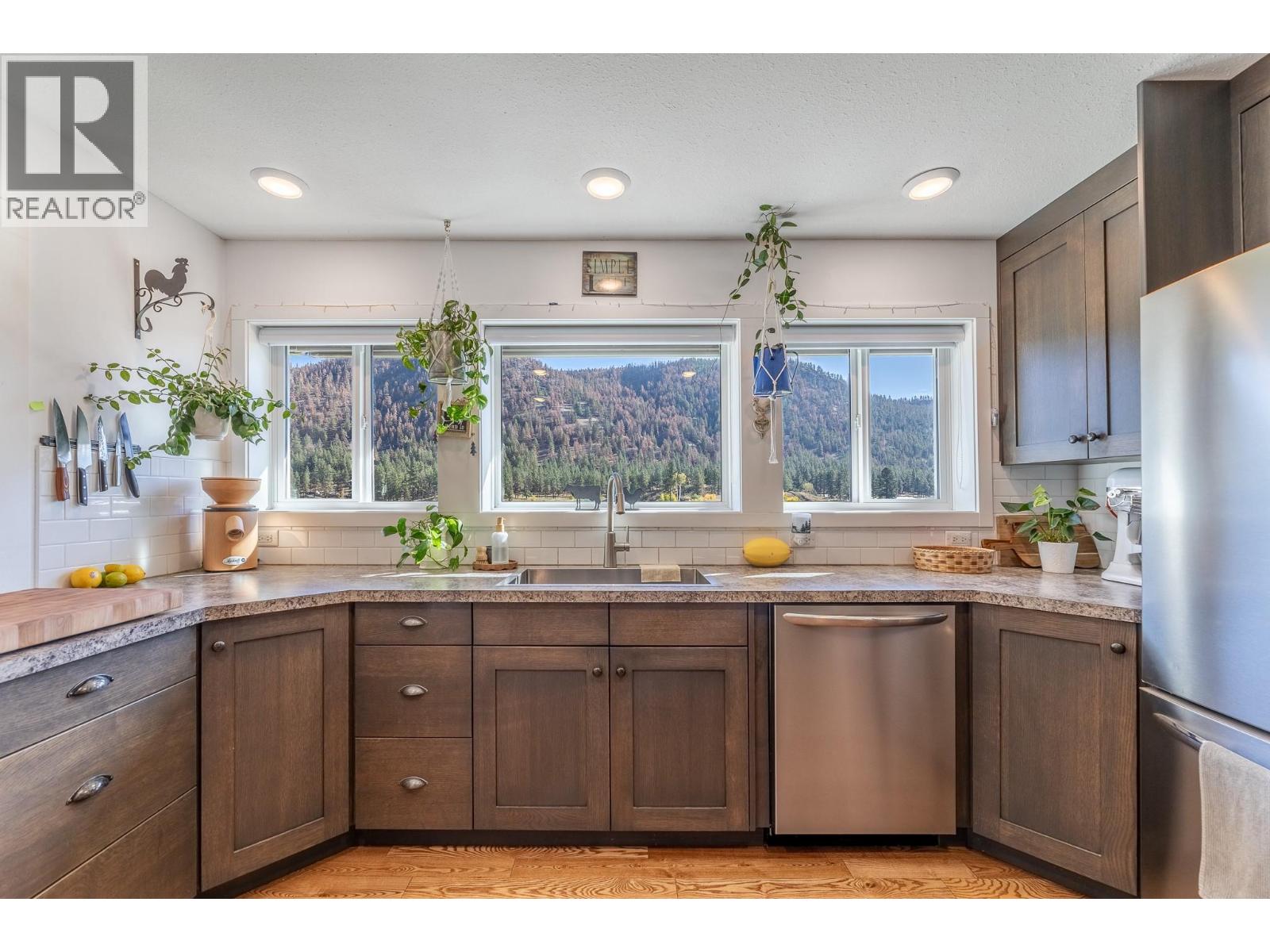 855 Fish Lake Road Property Photo 16